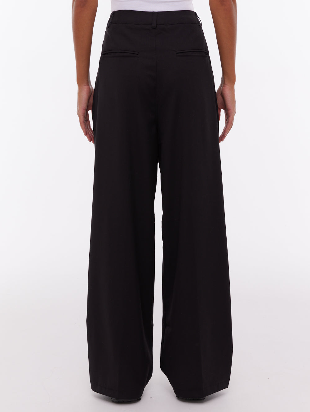 Monnie Wideleg Pants - Black