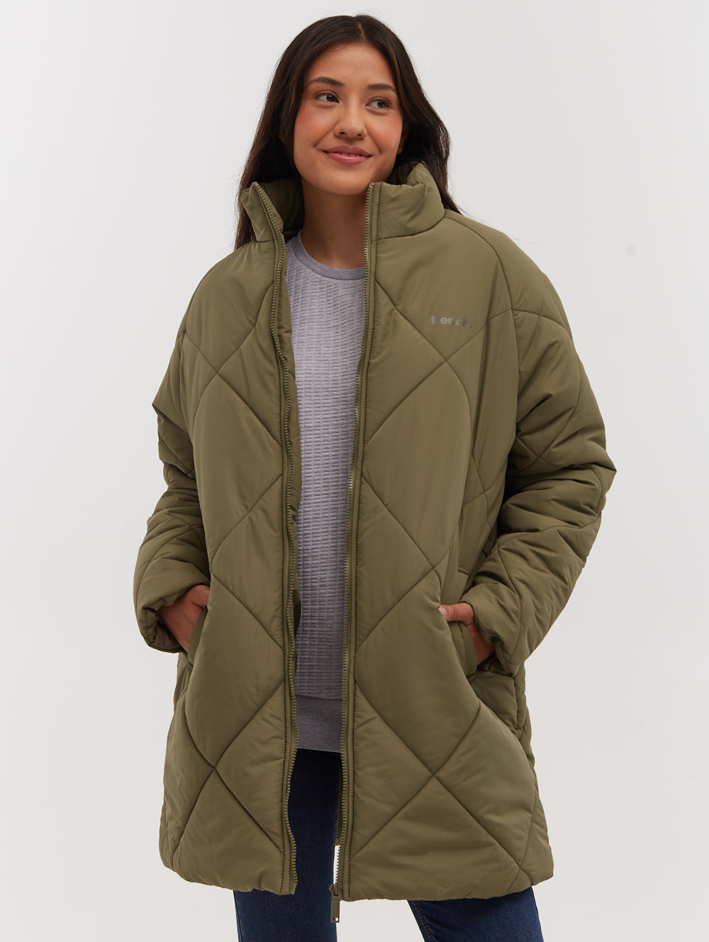 Yarah Oversize Diamond Puffer Coat - Green