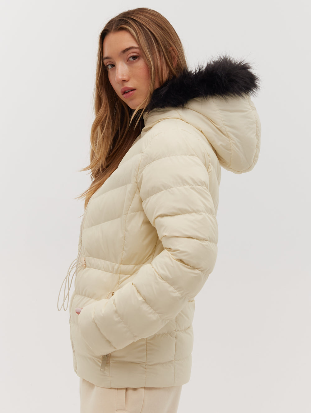 Inken Hooded Puffer Jacket - White