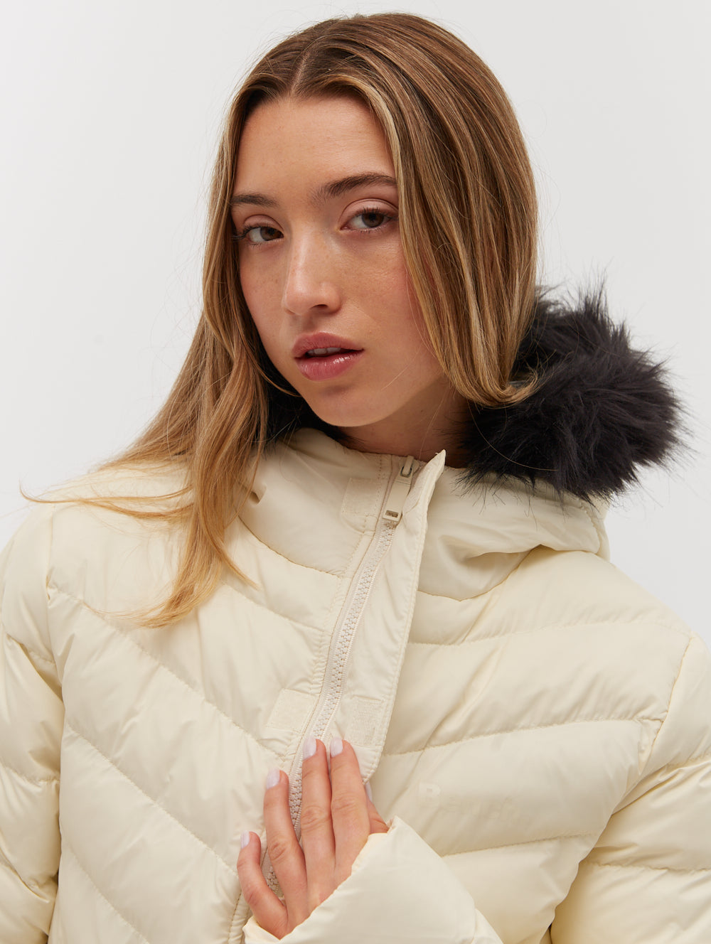 Inken Hooded Puffer Jacket - White