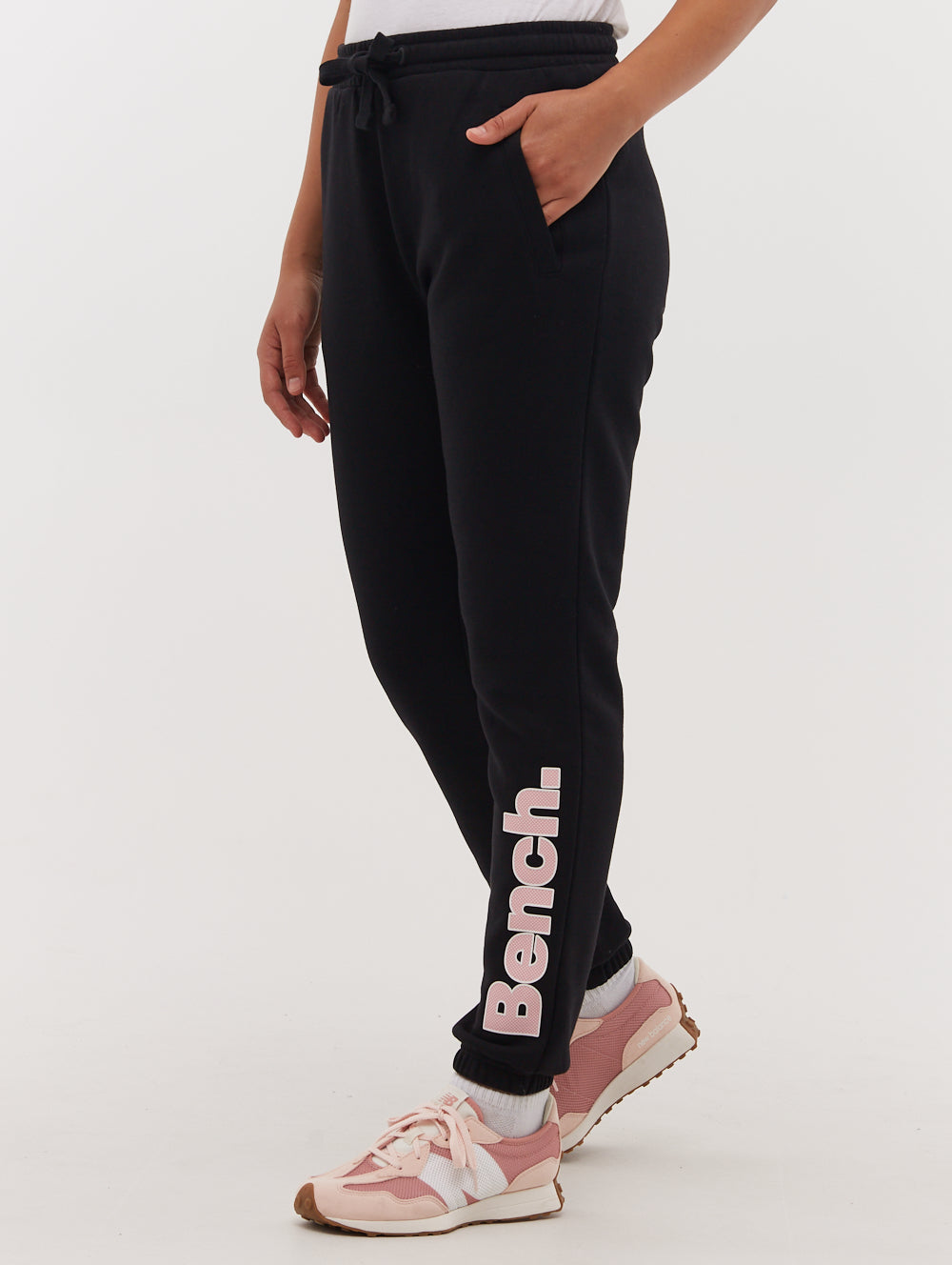 Frynn Outline Logo Joggers - Black