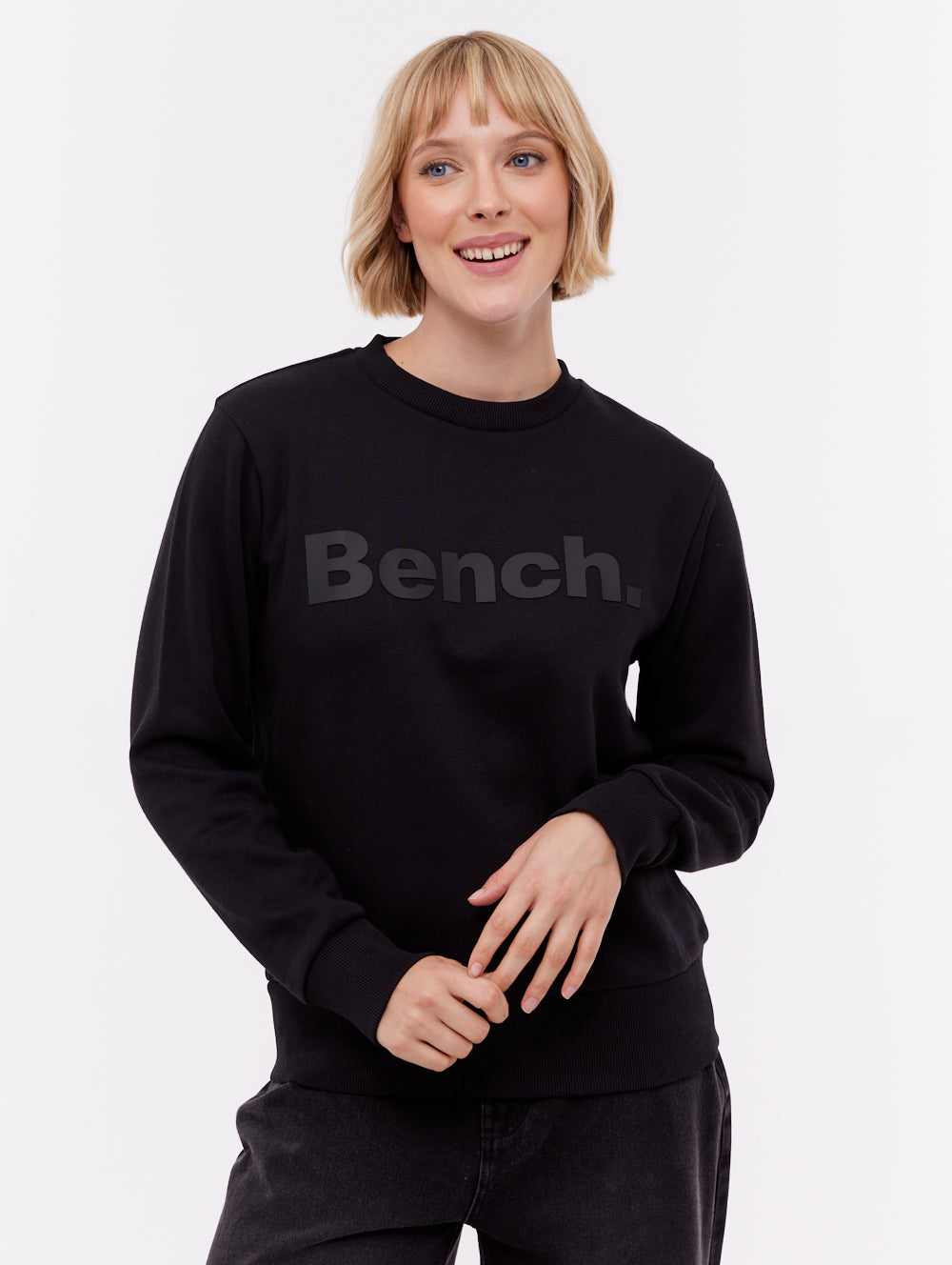 Reana Black BK001 Crews Logo Shot 1