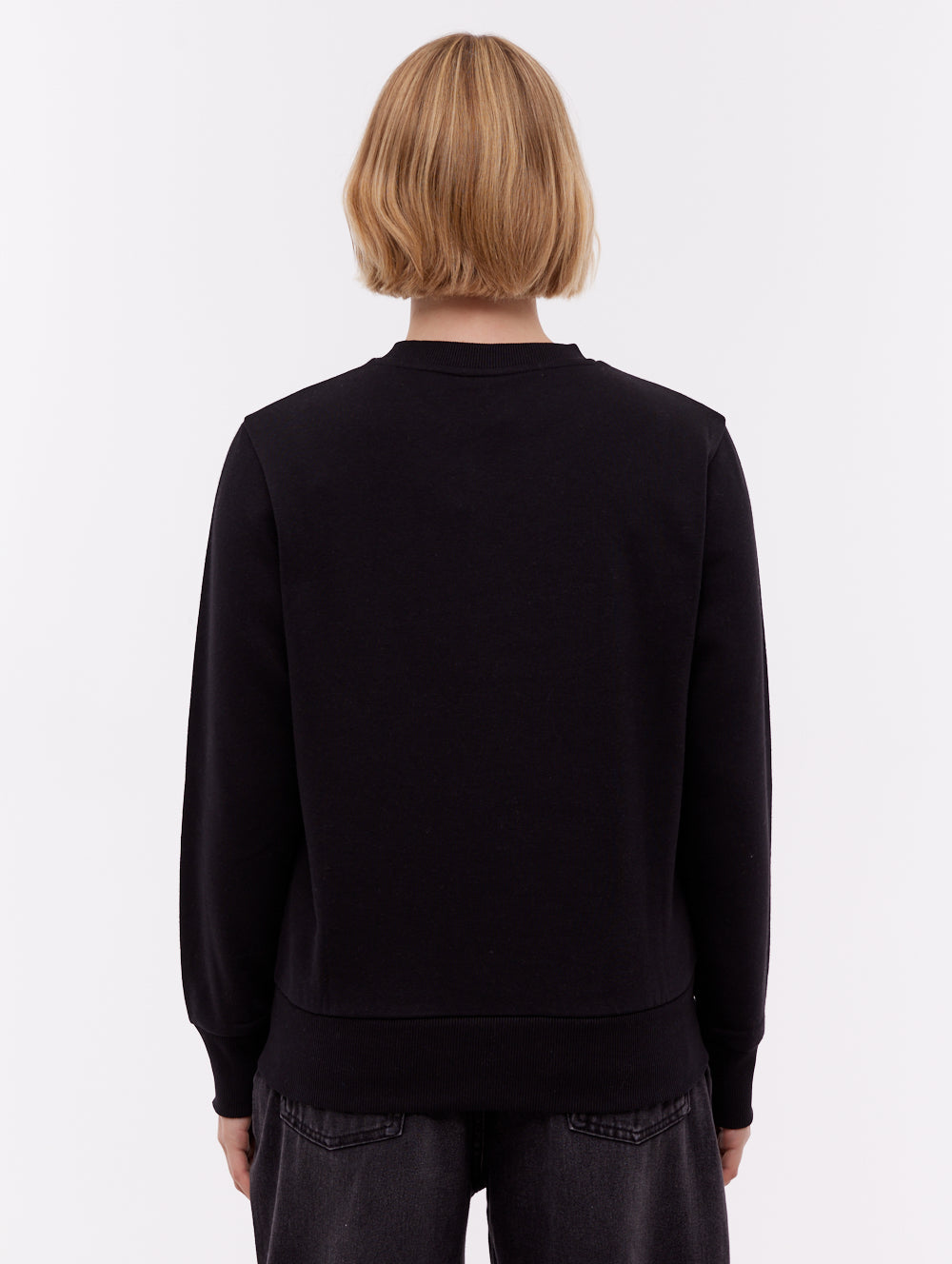 Reana Black BK001 Crews Logo Shot 3