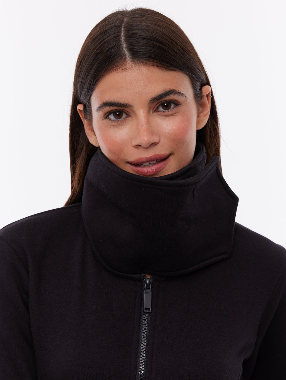 Jaya Black BK001 Funnel Zips Tab Shot 1
