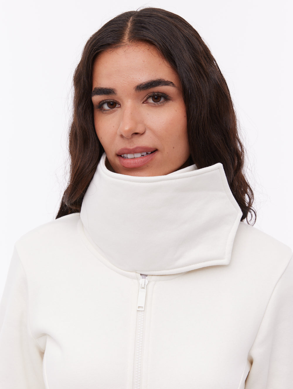 Jaya White WH007 Funnel Zips Tab Shot 1